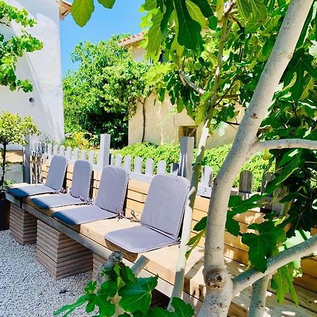 Haut de villa entre mer et campagne Hyères Extérieur photo